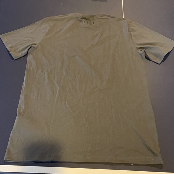 New without tags Medium Under Armour T-shirt - Picture 4 of 4